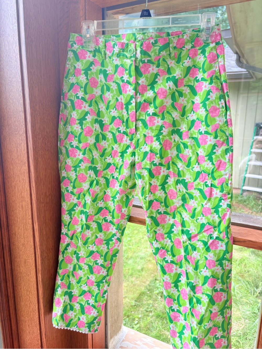 New LILLY PULITZER Mint Green Pink 💕 Floral Print Capri Pants Eyelet Hem Size 6